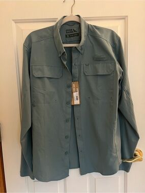 Eddie Bauer Button-Up fishing shirt with thumb holes NWT Green